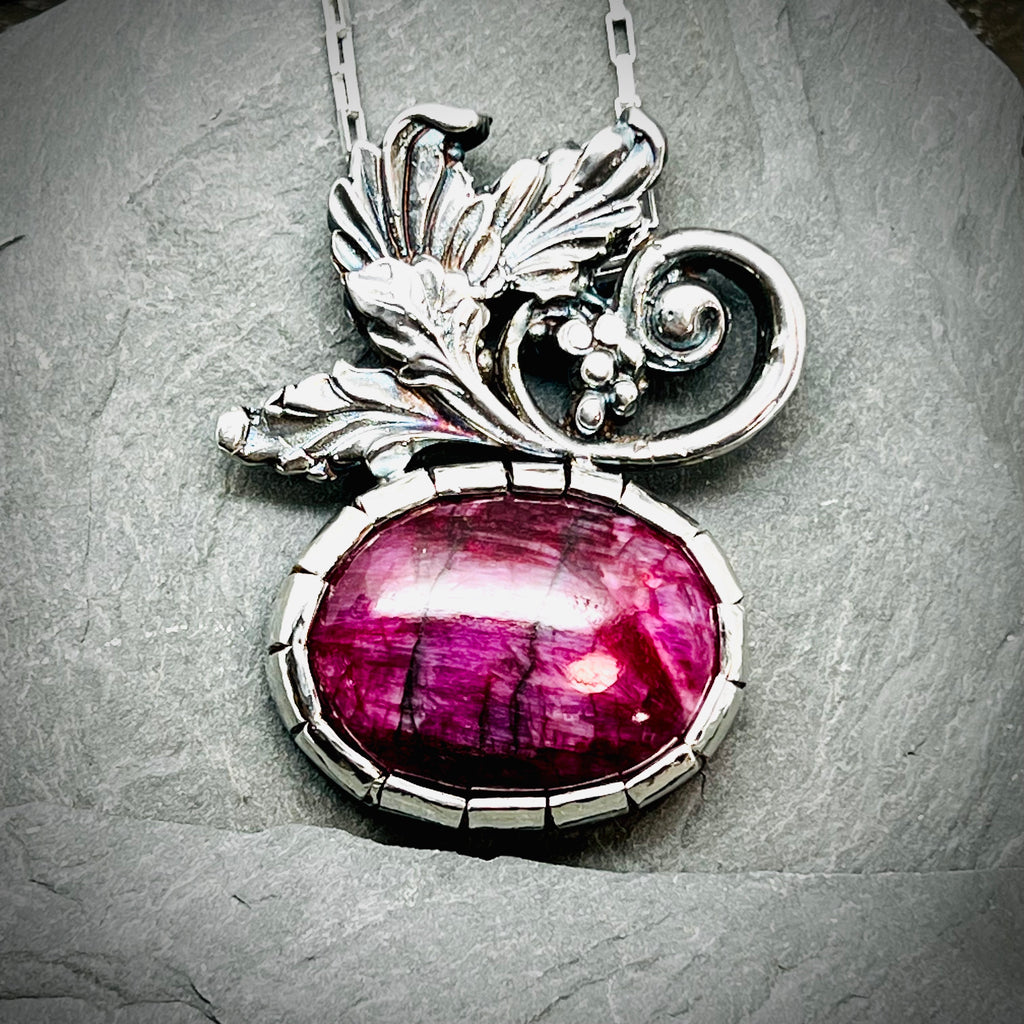 Red, red wine pendant