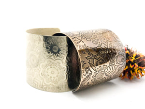 Bronze or nickel silver cuff bracelet “Floral Kaleidoscope”